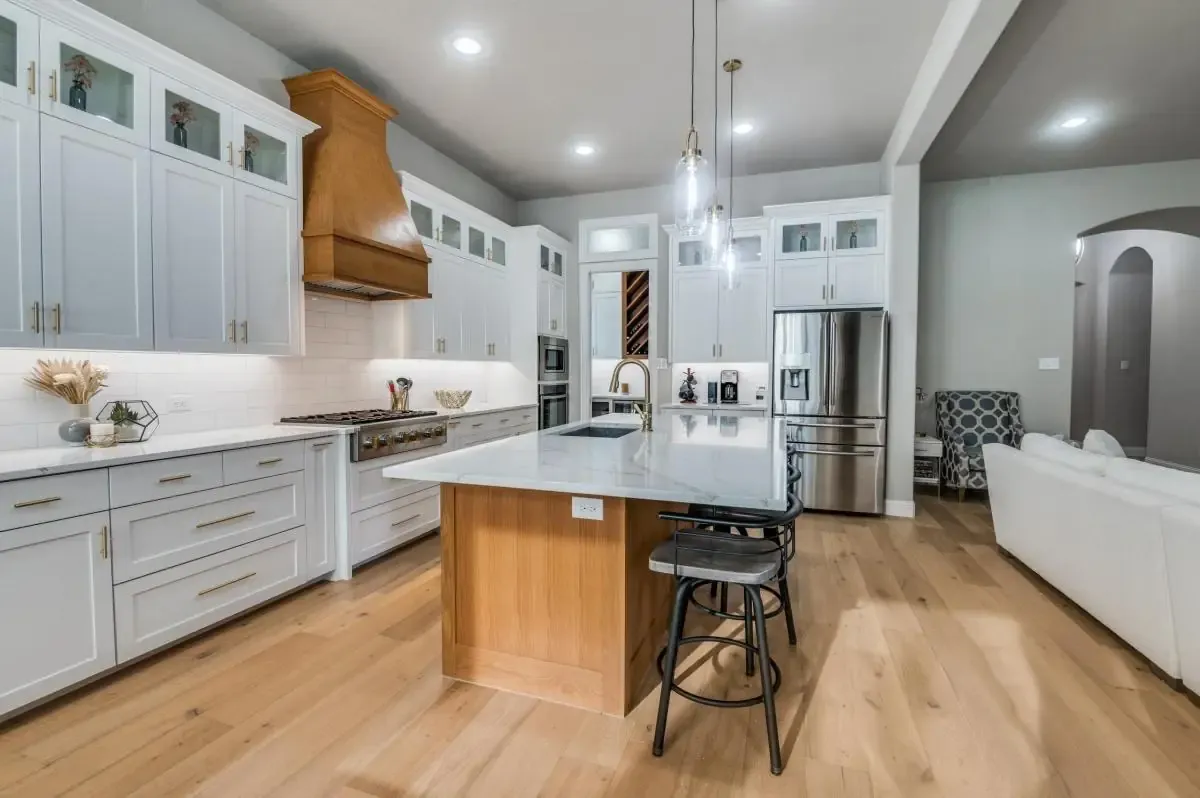 Custom cabinets and carpentry in an Oklahoma City home by Grainridge